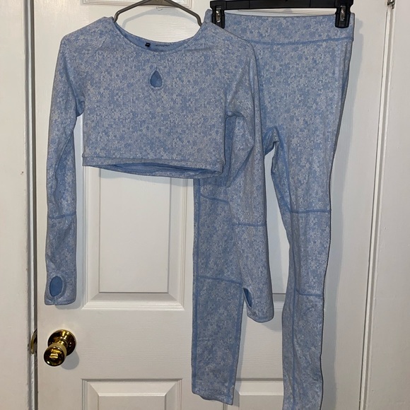 Gymshark Pants - Gymshark Set Fleur Ling Sleeve Keyhole Crop Top with Leggings Marl Size Small